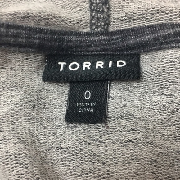 Torrid hoodie size 0 gray zipper front 2 pockets drawstring hoodie - Picture 3 of 8